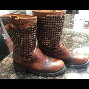 Bad ass studded Ash boots! They stop traffic!